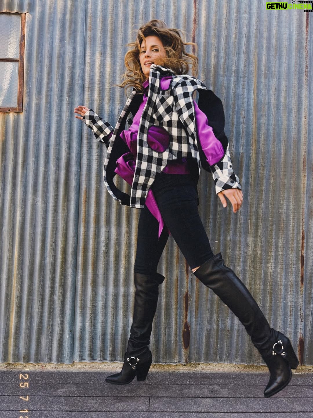 Stana Katic - 19.5K Likes - 3, 2, 1…👢 #boots #fashion #punk