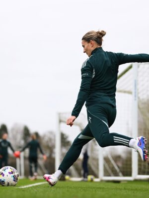 Steph Catley Instagram - 💟