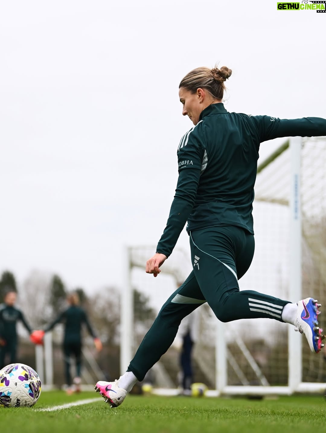 Steph Catley - 24.5K Likes - 💟