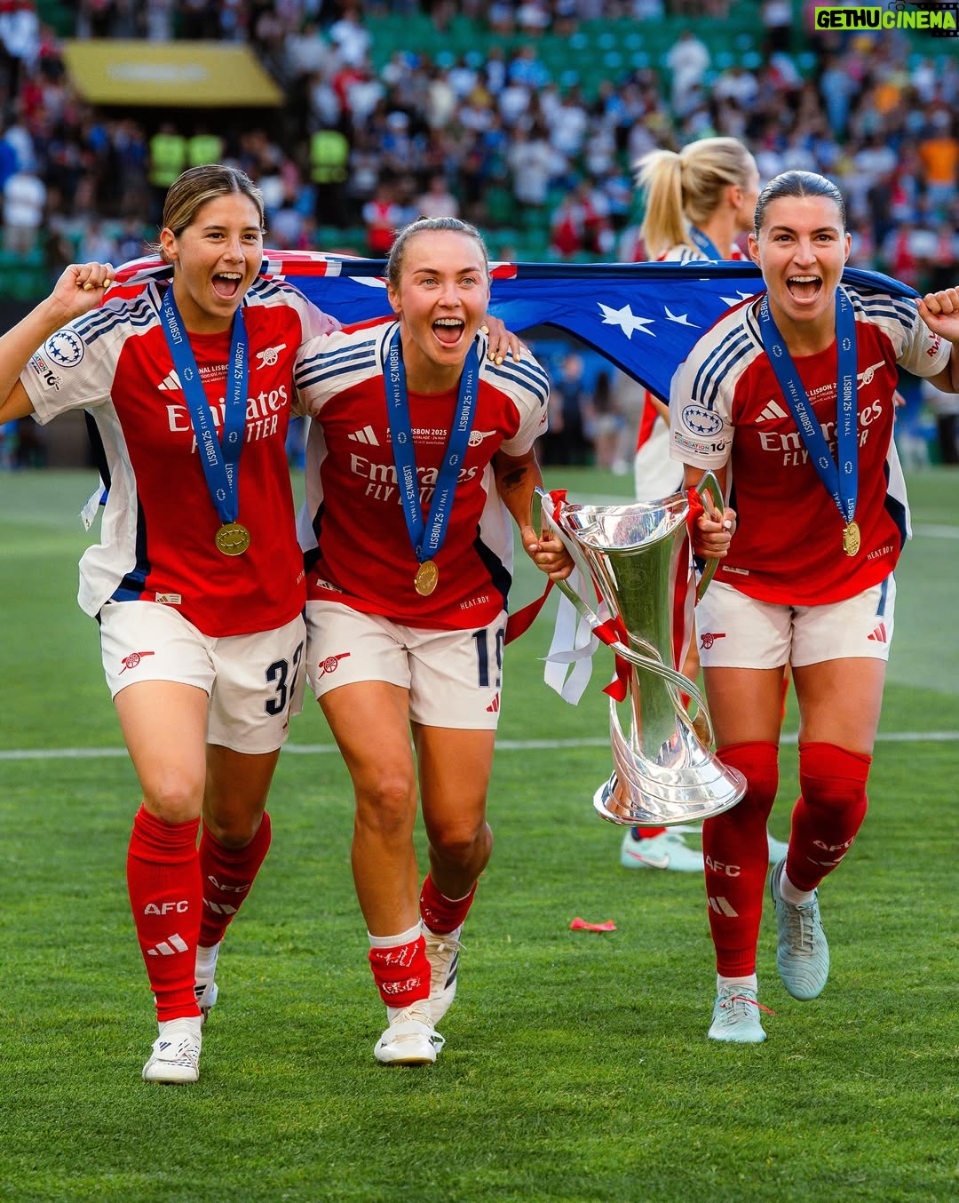 Steph Catley - 36.1K Likes - For The Arsenal 🏆❤️