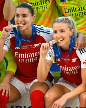 Steph Catley Instagram - For The Arsenal 🏆❤️