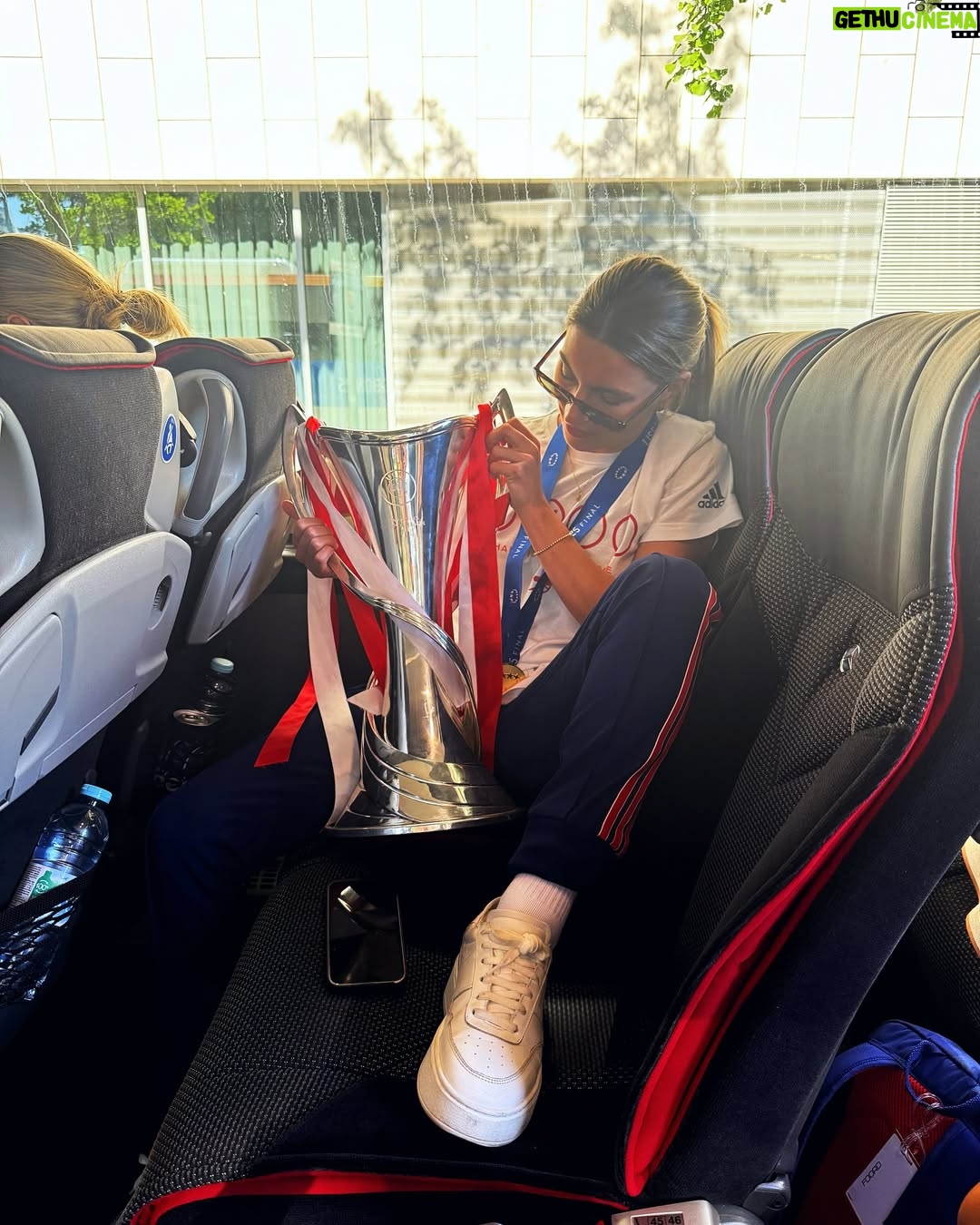 Steph Catley - 36.1K Likes - For The Arsenal 🏆❤️