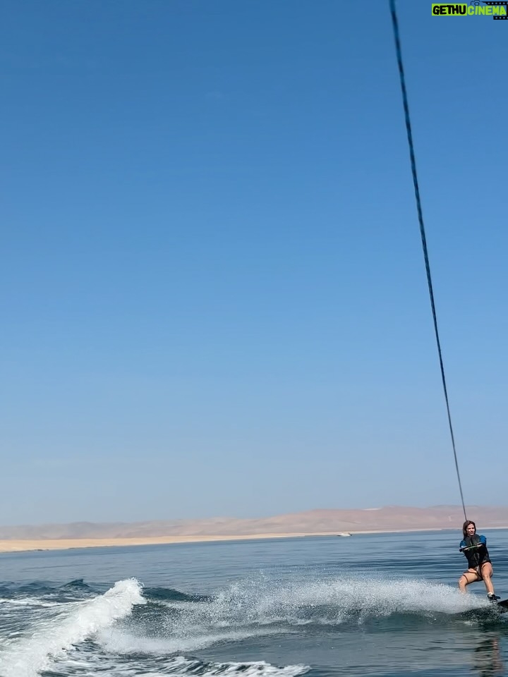 Stephanie Cayo - 76.4K Likes - Paracas parte 1 🌞
