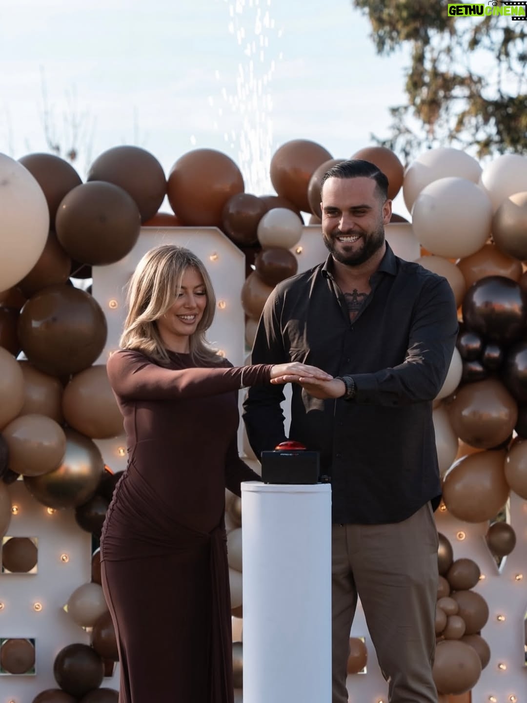 Stéphanie Clerbois - 126.1K Likes - Gender Reveal VIBES 🤍✨