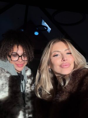 Stéphanie Clerbois Instagram - Gender Reveal VIBES 🤍✨