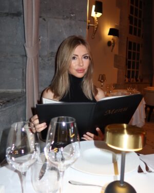 Stéphanie Clerbois Instagram - Un hôtel, du calme et nous 🥹🤍
*invitation