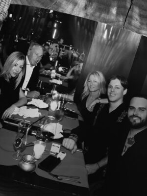 Stéphanie Clerbois Instagram - Dump de fin d’année ✨ famille & amis 🥹🤍