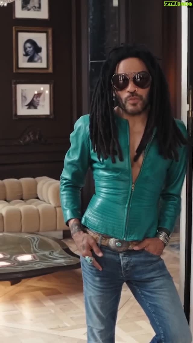 Stephanie Mills - 17.9K Likes - I’m such a fan of this man’s music. Even though I’m not really recording anymore, I only record when I get inspired to do a song or to do something, but I would love to one day collab with #LennyKravitz #RoxieRoker #POWER 💙💙💙💙💙💙💙💙💙