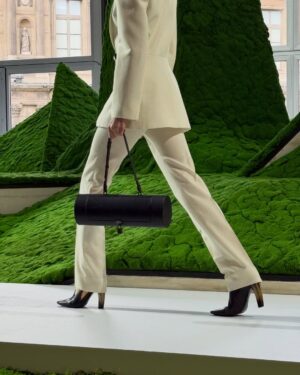 Stephanie Suganami Instagram - Few people juggle fashion, beauty, and running a business with as much ease as Stephanie Suganami (aka @steph_shep). After a whirlwind week at Paris Fashion Week and front-row moments at @louisvuitton, she spilled to L’OFFICIEL about Nicolas Ghesquière’s latest runway magic, how her relationship with fashion has evolved, and the one accessory she refuses to leave home without.

And after all the shows and chaos? “Honestly, the best reset is just going home,” she says. Read the full interview with Shep at the link in our bio!

Photography @katrin_aseeva_photo

#stephshep #stephaniesuganami #louisvuitton