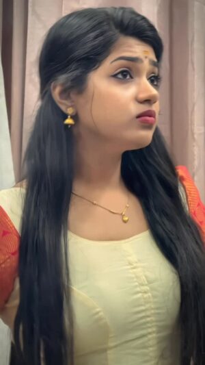 SubhaLakshmi R Instagram - വിഷ്ണു എവിടെ ഡാ🕊️😅

#trending#mallu#fun#subinairr#reelitfeelit❤️❤️ @subi_nairr