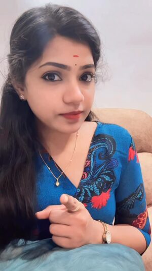 SubhaLakshmi R Instagram - 🤣🤣🤣🤣🤣Married Uncle’s ah than bhaa carefulah parthukanum poola😂😂wife’slam 🤫#nayaraiyumsollala#trend#trending#reels#fun