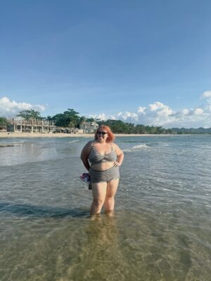 Sue Ramirez Instagram - ☀️🌊🐚🦀🌅🪸🧡✨

Take me back to Dec 2025 pls #LatePost
