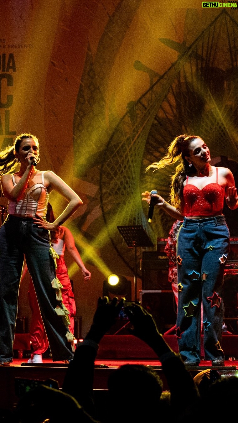 Sukriti Kakar - 38.5K Likes - Only OG baddies know this song >>>>

In #KHKN era forever
Love,
SuPra 

@sukritikakar @prakritikakar 

#SuPea #KehndiHaaKehndiNaa #SukritiKakar #PrakritiKakar