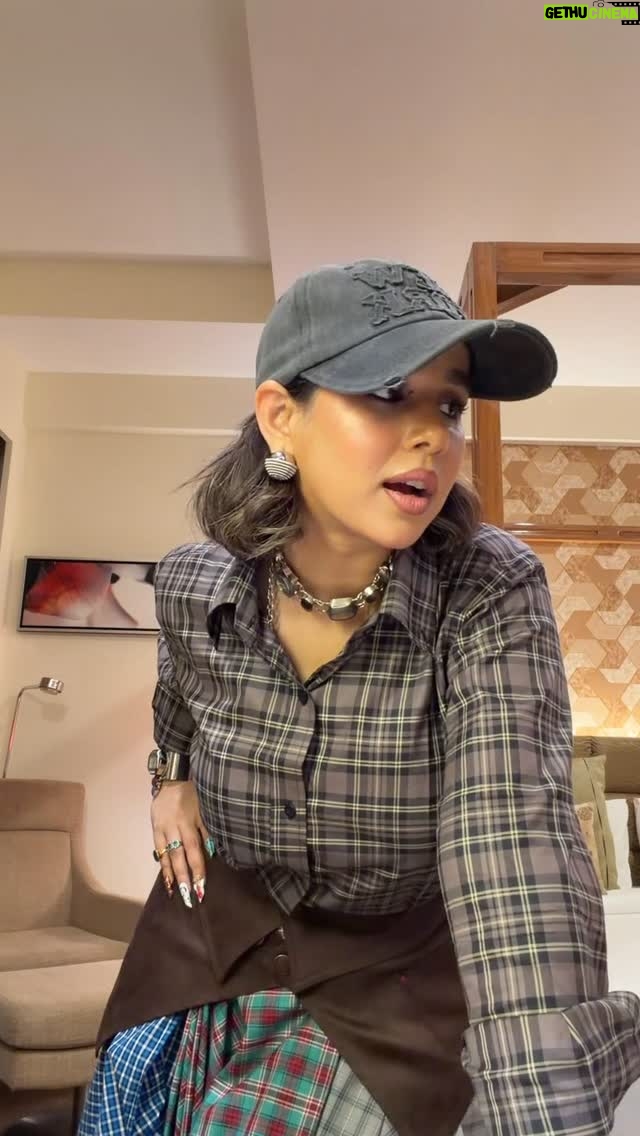 Sunanda Sharma - 488K Likes - ਤੈਨੂੰ ਪਤਾ ਨਈਓ ਅੱਲੜੇ ਤੂੰ ਕਿੰਨਿਆਂ ਦੀ ਮੰਗ ਏ .. 😉

Styled by :- @priyaanathapar21 
Outfit by :- @thewoolclub_ 
Jewellery by :- @ruhheite