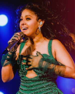 Sunidhi Chauhan Instagram - Out of captions 🤯

#IAmHome