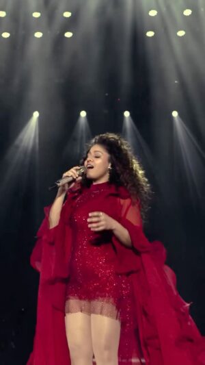 Sunidhi Chauhan Instagram - (Everything I do)| I do it for you♥️

Full video out on YouTube..