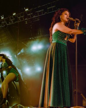 Sunidhi Chauhan Instagram - Out of captions 🤯

#IAmHome