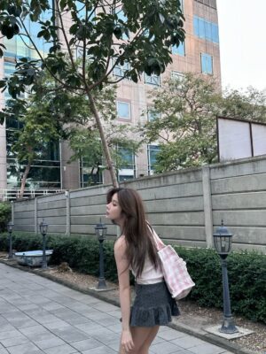 Supassara Thanachart Instagram - 🩰🫧 𓈒𝒫𝒾𝓃𝓀 𝓂𝒶𝒾𝒹ℯ𝓃 𝒽ℯ𝒶𝓇𝓉 ♡̩͙💘