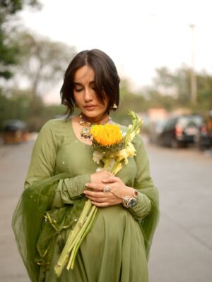 Surbhi Jyoti Instagram - Unfolding like a wild flower 🤍✨
.
.
.
.
.
.
Wearing @reshaindia 
📸 @iam_rajinamdar 
💄 @aafreenchowdhari.makeup 
Hair @hair_stylist_fatima 
Jewellery @ehsaasjewellery 
Via @stylingbyvictor