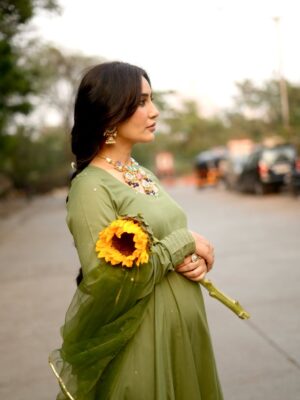 Surbhi Jyoti Instagram - Unfolding like a wild flower 🤍✨
.
.
.
.
.
.
Wearing @reshaindia 
📸 @iam_rajinamdar 
💄 @aafreenchowdhari.makeup 
Hair @hair_stylist_fatima 
Jewellery @ehsaasjewellery 
Via @stylingbyvictor