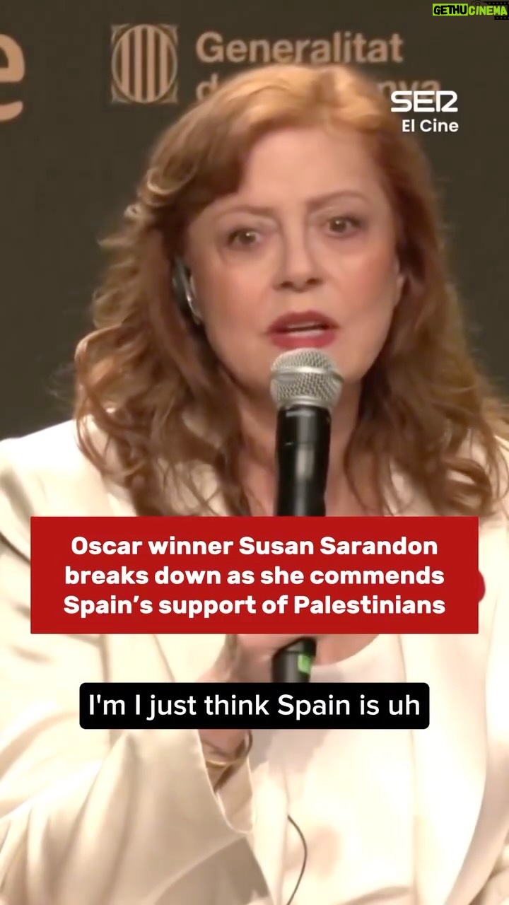 Susan Sarandon - 92.9K Likes - Oscar winner Susan Sarandon ( @susansarandon ) breaks down as she commends Spain’s support of Palestinians.

#susansarandon #Barcelona #spain #solidarity celebrities4palestine #artists4ceasefire