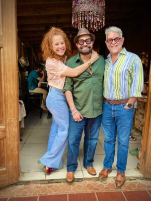 Suzette Bacó Instagram - Martes Local de Suzette 🇵🇷

Cayey… una vista hermosa, llena de verde, fresco, buena comida, maravillosa compañía, y excelente servicio. Sus dueñas un amor. 🥰

ROSAMARIA INTERNATIONAL CUISINE en Cayey 🇵🇷♥️🥰

@rosamariacuisine 
Pasé una tarde extraordinaria. Gracias @amaury_oyola  Mi Puchu, por llevarme. ♥️

#marteslocal🇵🇷 
#apoyalonuestro🇵🇷 
#lodeaquiprimero📍🇵🇷 
#momentosquenoseolvidan