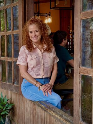 Suzette Bacó Instagram - Martes Local de Suzette 🇵🇷

Cayey… una vista hermosa, llena de verde, fresco, buena comida, maravillosa compañía, y excelente servicio. Sus dueñas un amor. 🥰

ROSAMARIA INTERNATIONAL CUISINE en Cayey 🇵🇷♥️🥰

@rosamariacuisine 
Pasé una tarde extraordinaria. Gracias @amaury_oyola  Mi Puchu, por llevarme. ♥️

#marteslocal🇵🇷 
#apoyalonuestro🇵🇷 
#lodeaquiprimero📍🇵🇷 
#momentosquenoseolvidan