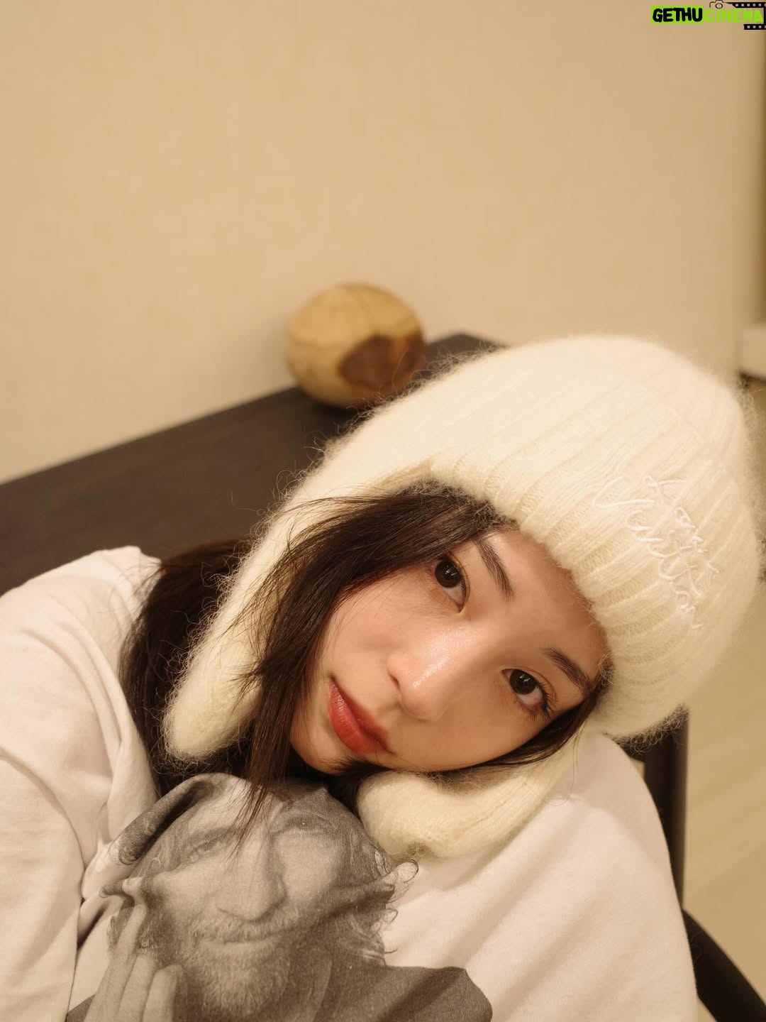 Suzu Hirose - 338.5K Likes - 2025楽しかったーーーー。
楽しすぎた！いっぱいありがとうっ。
みなさんも頑張りすぎず、がんばりましょね。マイペースにね。
楽しみにしててほしいことも沢山あります。
来年もどうぞよろしくうう。がんばるぞ💪良いお年をっ

@louisvuitton
#louisvuitton
#LVFashion
