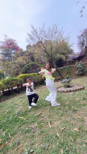 Swastima Khadka Instagram - With my lil one @samairathapa.official 🫶🏼
#mayalaikdiumabaina
#lalibazar Baisakh 18, May 1st