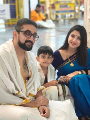 Swetha Changappa Instagram - ಮಂತ್ರಾಲಯ ದರ್ಶನ 🙏🏻 
ಓಂ ಶ್ರೀ ಗುರು ರಾಘವೇಂದ್ರಾಯ ನಮಃ. 🙏🏻

ರಾಯರು ಎಲ್ಲರಿಗೂ ಒಳ್ಳೆಯದು ಮಾಡಲಿ 🙏🏻

"ರಾಯರ ಮಾರ್ಗ, ಸತ್ಯ ಮತ್ತು ಧರ್ಮದ ಹಾದಿ. 
ನಂಬಿದವರಿಗೆ ಅವರು ಎಂದಿಗೂ ಕೈಬಿಡುವುದಿಲ್ಲ". 🙏🏻🙏🏻🙏🏻

ಓಂ ಶ್ರೀ ಗುರು ರಾಘವೇಂದ್ರಾಯ ನಮಃ.