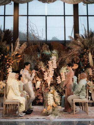 Syifa Hadju Instagram - Even after the proposal, our hearts felt complete celebrating this engagement. Bringing our families together, surrounded by the people who love us most 🤍
21.01.26
••
Official Media Partner @thebridestory
Wedding Planner & Organizer @by.hilda
Venue @plataran.senayan
Photo @seenbysou @corneliuswisana
Video @seenbysou @anthonysetiawan12
Decoration @rangkai_riefinka
Entertainments @vd_entertainments
Lighting & Sound System @milia_msl_wedding
MC @ankatama
Seserahan @babagi.gifts
Syifa’s MUA & Hair do @rhay_david @jooehair
El & Syifa’s Attire @studioboh
Fabric Attire @bindusamtani
Syifa’s Accessories @tuloladesigns @tulolabridal
El’s MUA & Grooming @ryanogilvy @chikievers
El’s Shoes @mariominardi_official
Fashion Stylist @wanda_haraa
Beauty Bar @linneabeautybar_id
Digital Invitation & RSVP @sayyes.rsvp
Photo booth @lolphotobooth.co
Hand Bouquet Seserahan @bloomingeliseflowers
Content Creator @by.firstlook
#thELastforSYIFA