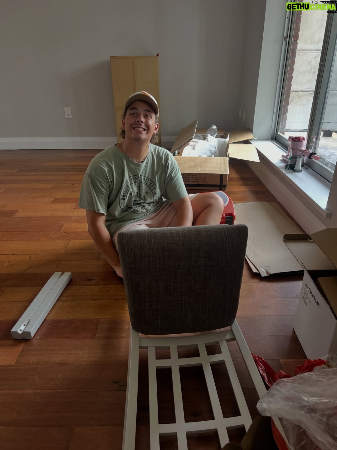T.J. McGibbon - 8.7K Likes - everyday it grows a little more than it was the day before 💌