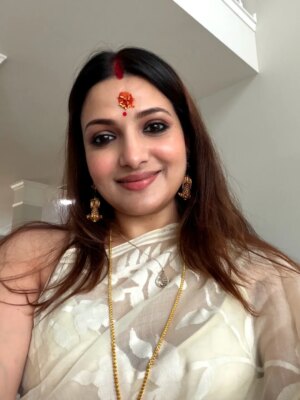 Tanushree Chakraborty Instagram - সকলকে জানাই সরস্বতী পূজোর অনেক শুভেচ্ছা☺

শুভ সরস্বতী পূজা 🙏🏻

#happysaraswatipuja #2026❤️ #explore #trending #trending
