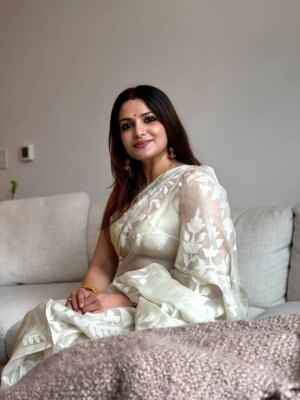 Tanushree Chakraborty Instagram - সকলকে জানাই সরস্বতী পূজোর অনেক শুভেচ্ছা☺

শুভ সরস্বতী পূজা 🙏🏻

#happysaraswatipuja #2026❤️ #explore #trending #trending