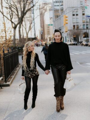 Tara Lipinski Instagram - Little jaunt to NYC. So excited for what’s to come ✨🐆🐆

Styled by @shelbydeestyle @thealexandraarnold 📸