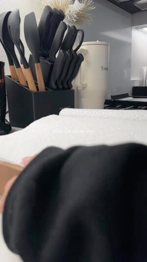 Tati McQuay Instagram - Me when I’m at peace & in love 🥩🍷

#trending #cooking #cookwithme #steakathome #lovelanguage