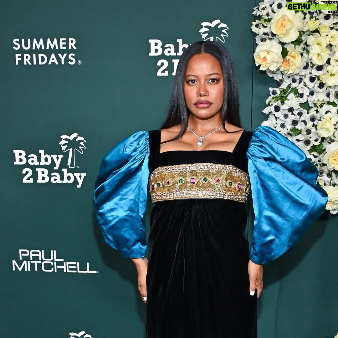 Taylour Paige - 43.3K Likes - Beyond beautiful evening with @baby2baby one in two families can’t afford diapers. DIAPERS. thank you  beautiful @kellysawyer and @norahweinstein for your example and the community you’ve built. It is breathtaking. There is so much to be done and we can!!
