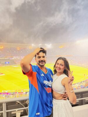 Tejasswi Prakash Instagram - Right place right time.. India World Champions once again!!! Congrats #TeamIndia can’t believe we witnessed history in the making!!! #T20WorldCup