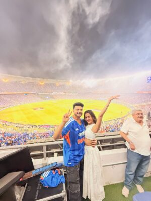 Tejasswi Prakash Instagram - Right place right time.. India World Champions once again!!! Congrats #TeamIndia can’t believe we witnessed history in the making!!! #T20WorldCup