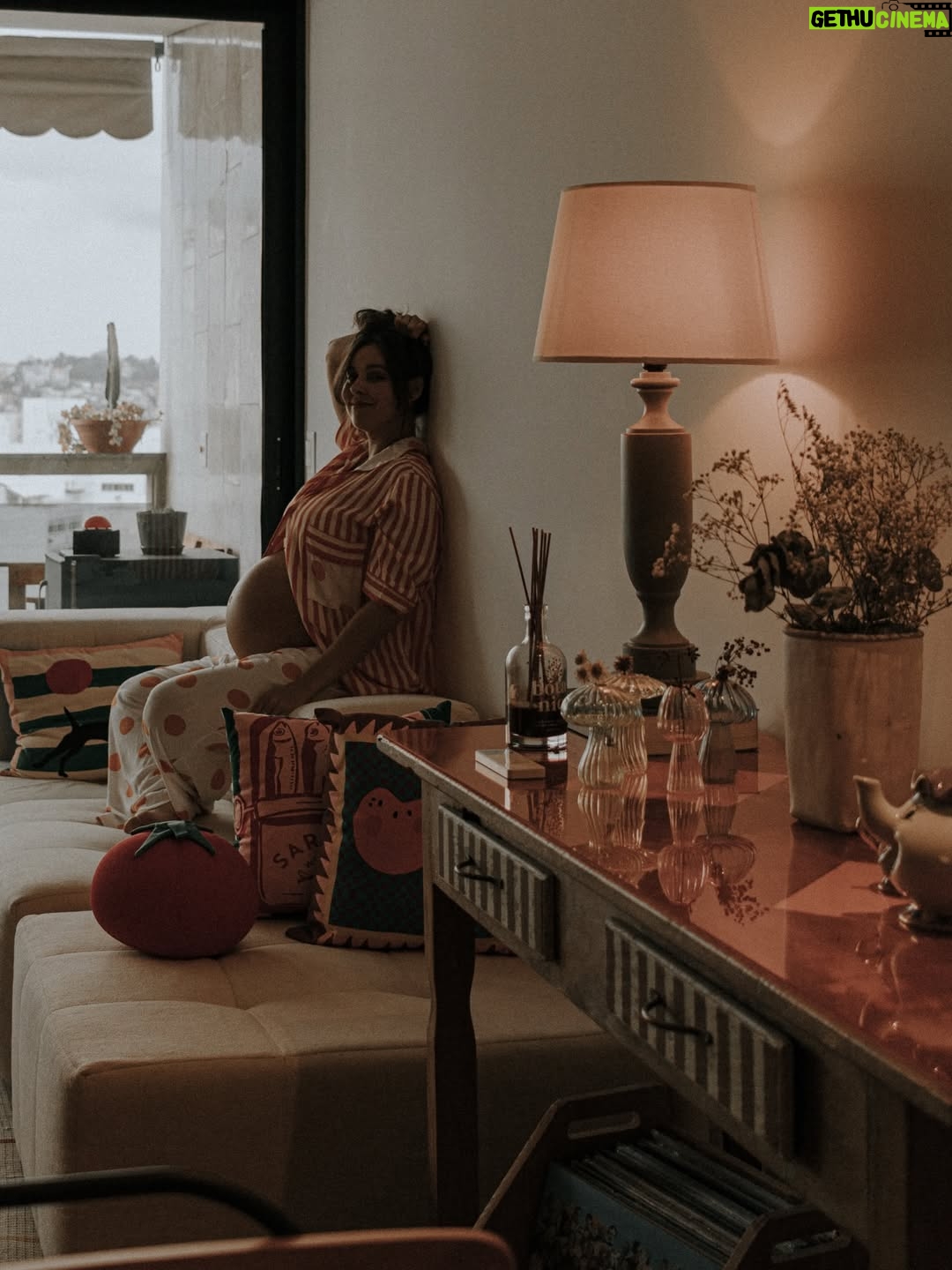 Thati Lopes - 13.8K Likes - Prontíssima! 🧡 
📸 @joyblancfotografia