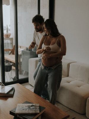 Thati Lopes Instagram - Mais um clássico! Ensaio gestante! 
Últimos momentos de Elisa nessa barriga! 
📸 @joyblancfotografia