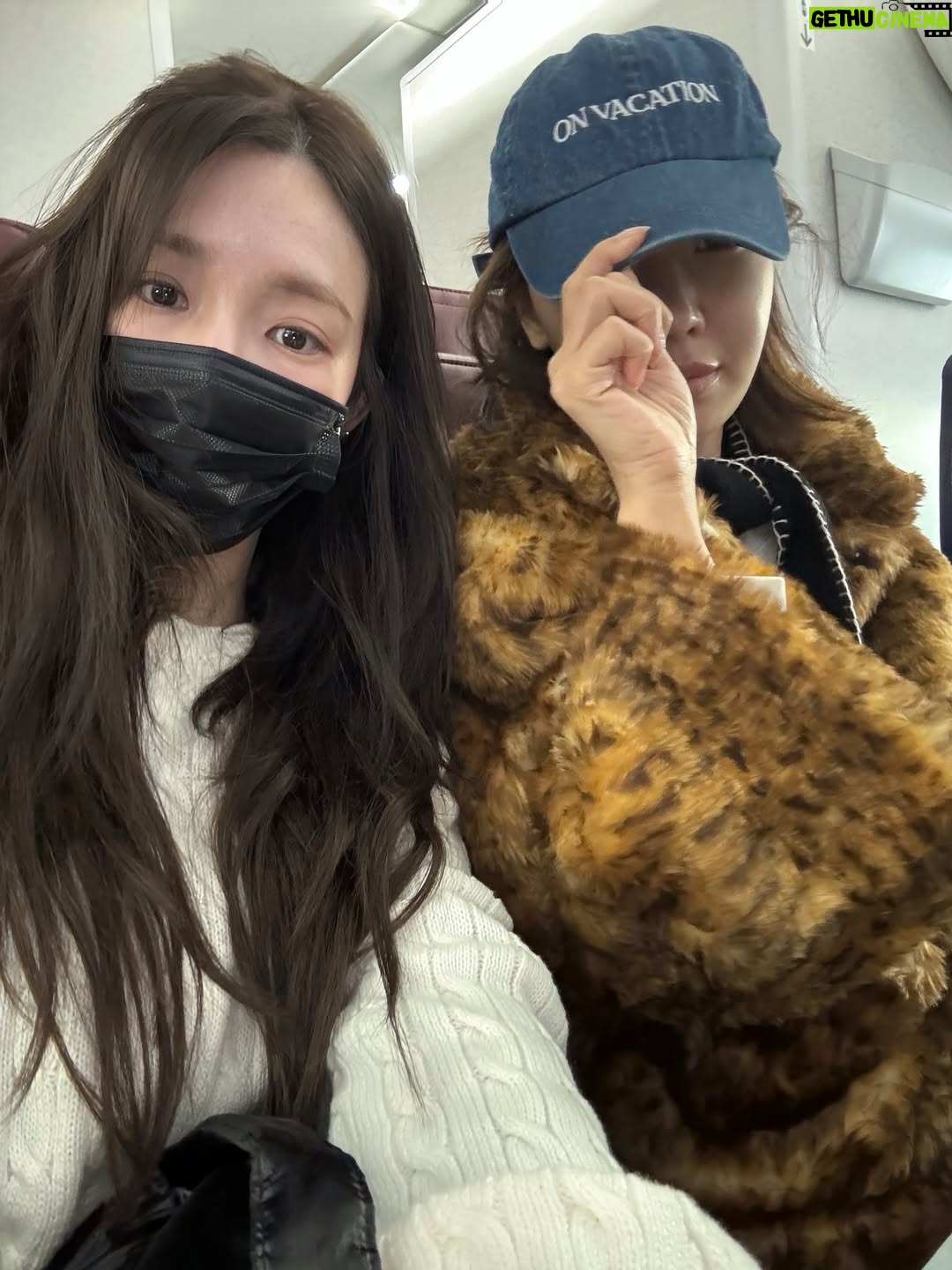 Tiffany Young - 548.5K Likes - february finale 🩷