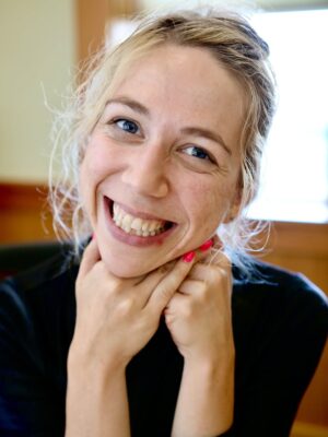 Tina Friml Instagram - New LinkedIn picture 🖤 I just need a skill now.
Credit to Steve James/Addison Independent, as part of Middlebury New Filmmakers Festival @middfilmfest