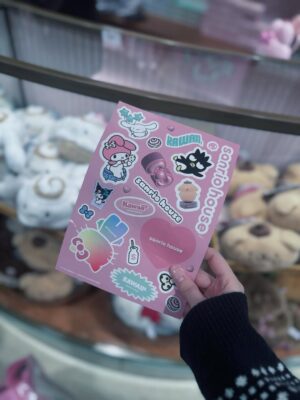 Tina Tamashiro Instagram - 🤍sanrio house🤍

3/6にsanrio houseがオープンするという事で、遊びに行ってきました🫶🏻

マッシュプロデュースのサンリオハウスには、
たくさんのアイテムがあり、洋服はもちろん、バスボム、スカルプブラシまで🥹

わたしはサンリオの理念にも深く共感していて
キャラクター達も昔から大好きなので、まさに癒しの空間でした🤝🏻

姫として君臨しているのはキティちゃんですが、ここ数年の私の推しキャラはこぎみゅんです、、、こぎみゅんかわいすぎる、、、
こぎみゅんは小麦粉の妖精なのに、おにぎりに憧れています。。。なんで？愛しい。。。でもなれないものなんてないよね🥹

あとピアノちゃんのフォルムも好き。

とにかく爆買いを完了して大満足❣️
あ、こういうの欲しかった、とときめきながら、大人の皆さんにこそぴったりのものが見つかるはずです。

マイメロちゃんとキティちゃんにも会えた🥰

#sanriohouse
#サンリオハウス
#PR
@mash_sanriohouse_official

オープン情報🍎
* ルミネ新宿 ルミネ2店：3月6日（金）午前11時
* オフィシャルオンラインストア：3月6日（金）午前11時
* USAGI ONLINE、MASH STORE:3月6日（金）正午
* ZOZOTOWN：3月11日（水）
* 当面の間、ルミネ新宿 ルミネ2店へのご来店は公式LINEでの事前予約制です。

I visited Sanrio House ahead of its opening on March 6. 🫶🏻
I’ve always loved Sanrio characters and really resonate with their philosophy, so it felt like such a healing space.

Hello Kitty is the queen, of course—but my recent favorite is Cogimyun. She’s a flour fairy who dreams of becoming an onigiri… why is that so cute? 🥹

Also love the shape of My Sweet Piano.

I ended up buying way too much and left very happy.
There are so many items—you’ll definitely find something, especially if you’re an adult Sanrio fan.

And I even got to meet My Melody and Hello Kitty. 🥰