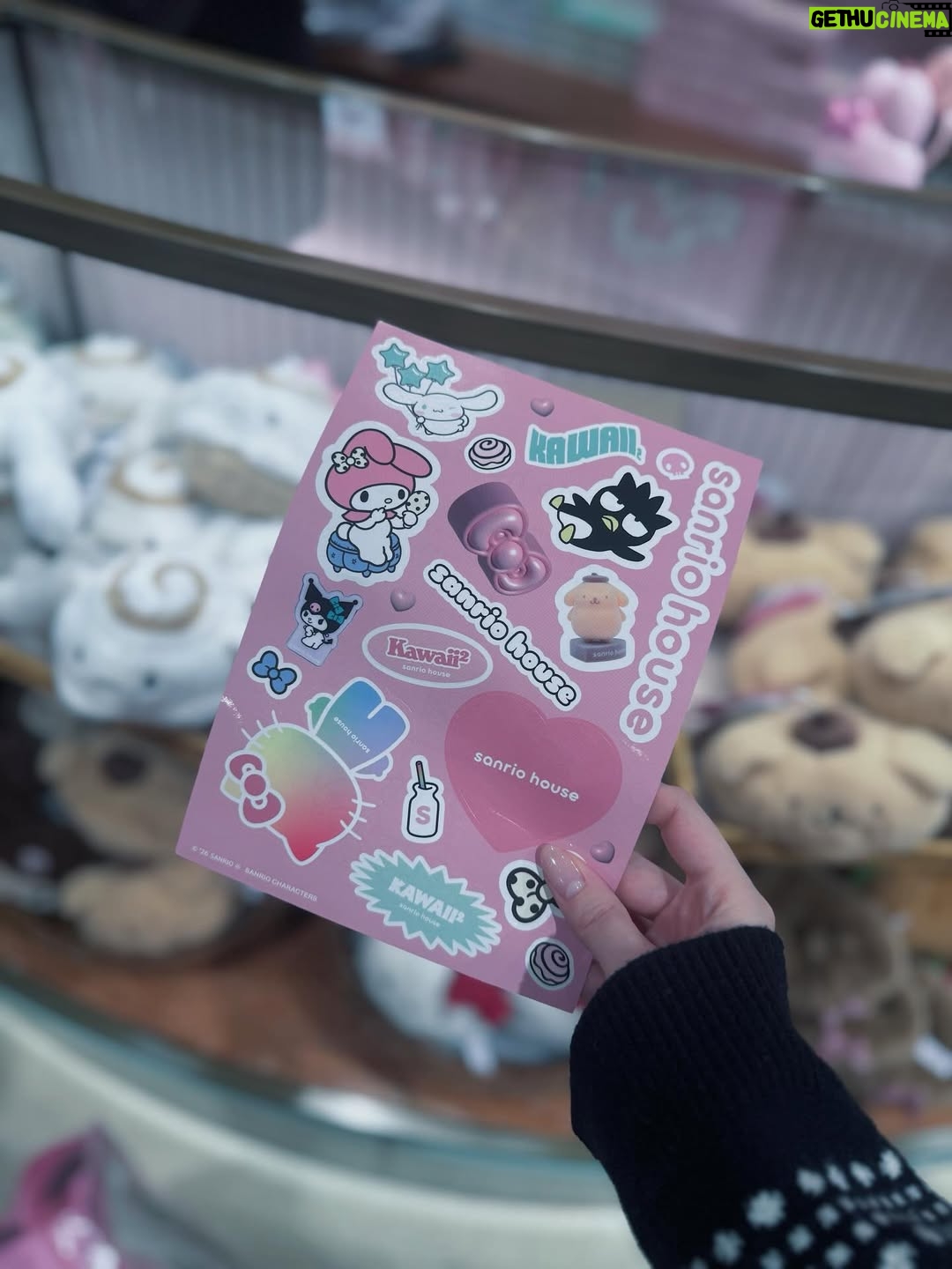 Tina Tamashiro - 32.5K Likes - 🤍sanrio house🤍

3/6にsanrio houseがオープンするという事で、遊びに行ってきました🫶🏻

マッシュプロデュースのサンリオハウスには、
たくさんのアイテムがあり、洋服はもちろん、バスボム、スカルプブラシまで🥹

わたしはサンリオの理念にも深く共感していて
キャラクター達も昔から大好きなので、まさに癒しの空間でした🤝🏻

姫として君臨しているのはキティちゃんですが、ここ数年の私の推しキャラはこぎみゅんです、、、こぎみゅんかわいすぎる、、、
こぎみゅんは小麦粉の妖精なのに、おにぎりに憧れています。。。なんで？愛しい。。。でもなれないものなんてないよね🥹

あとピアノちゃんのフォルムも好き。

とにかく爆買いを完了して大満足❣️
あ、こういうの欲しかった、とときめきながら、大人の皆さんにこそぴったりのものが見つかるはずです。

マイメロちゃんとキティちゃんにも会えた🥰

#sanriohouse
#サンリオハウス
#PR
@mash_sanriohouse_official

オープン情報🍎
* ルミネ新宿 ルミネ2店：3月6日（金）午前11時
* オフィシャルオンラインストア：3月6日（金）午前11時
* USAGI ONLINE、MASH STORE:3月6日（金）正午
* ZOZOTOWN：3月11日（水）
* 当面の間、ルミネ新宿 ルミネ2店へのご来店は公式LINEでの事前予約制です。

I visited Sanrio House ahead of its opening on March 6. 🫶🏻
I’ve always loved Sanrio characters and really resonate with their philosophy, so it felt like such a healing space.

Hello Kitty is the queen, of course—but my recent favorite is Cogimyun. She’s a flour fairy who dreams of becoming an onigiri… why is that so cute? 🥹

Also love the shape of My Sweet Piano.

I ended up buying way too much and left very happy.
There are so many items—you’ll definitely find something, especially if you’re an adult Sanrio fan.

And I even got to meet My Melody and Hello Kitty. 🥰