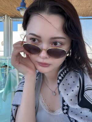 Tina Tamashiro Instagram - 🪐🪐🪐