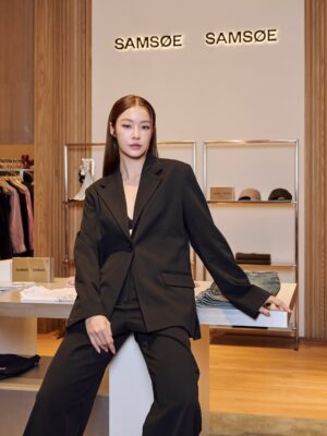 Tipnaree Weerawatnodom Instagram - Scandinavian minimalism meets the energy of Bangkok.
 
‘SIGHTSEEING’ – Spring Summer 2026 explores curiosity and discovery, anchored by classic travel props and the season’s map. Discover Samsøe Samsøe on 3rd Floor at Central Chidlom and on the Central App.
 
@samsoesamsoe @centraldepartmentstore @centralchidlom
#SamsoeSamsoe
