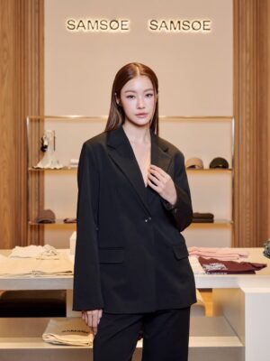 Tipnaree Weerawatnodom Instagram - Scandinavian minimalism meets the energy of Bangkok.
 
‘SIGHTSEEING’ – Spring Summer 2026 explores curiosity and discovery, anchored by classic travel props and the season’s map. Discover Samsøe Samsøe on 3rd Floor at Central Chidlom and on the Central App.
 
@samsoesamsoe @centraldepartmentstore @centralchidlom
#SamsoeSamsoe