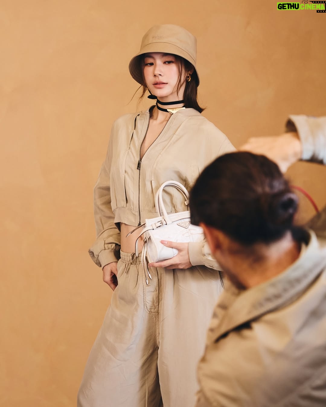 Tipnaree Weerawatnodom - 432.3K Likes - Wrapped in memories 🤍✨#PradaFW26 #Prada @prada