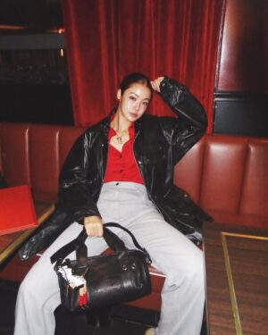 Tipnaree Weerawatnodom Instagram - 🤘🏻❤️‍🔥🍕✨ #PradaFW26 #Prada @prada